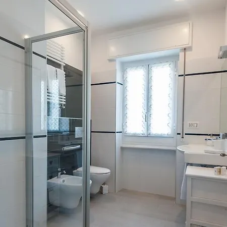 Pensión Marcella 4*